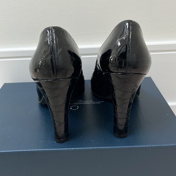 Stuart Weitzman black pumps with a subtle pattern. - Picture 3 of 4